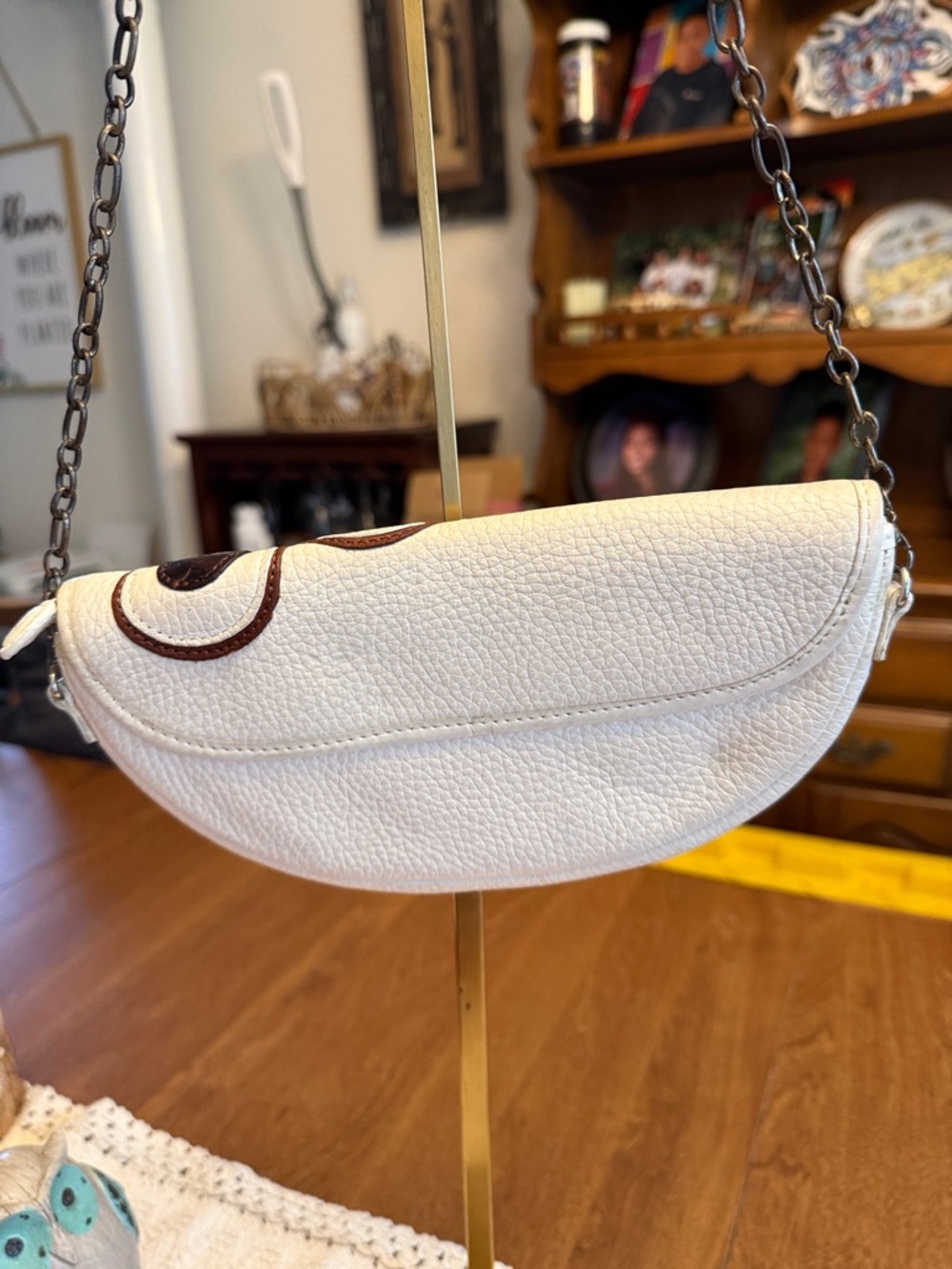 Brighton Vintage White Floral Appliqué Shoulder Bag - Women - Picture 5 of 8